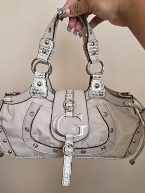 Y2k Vintage Guess Beige and Silver Logo Satchel